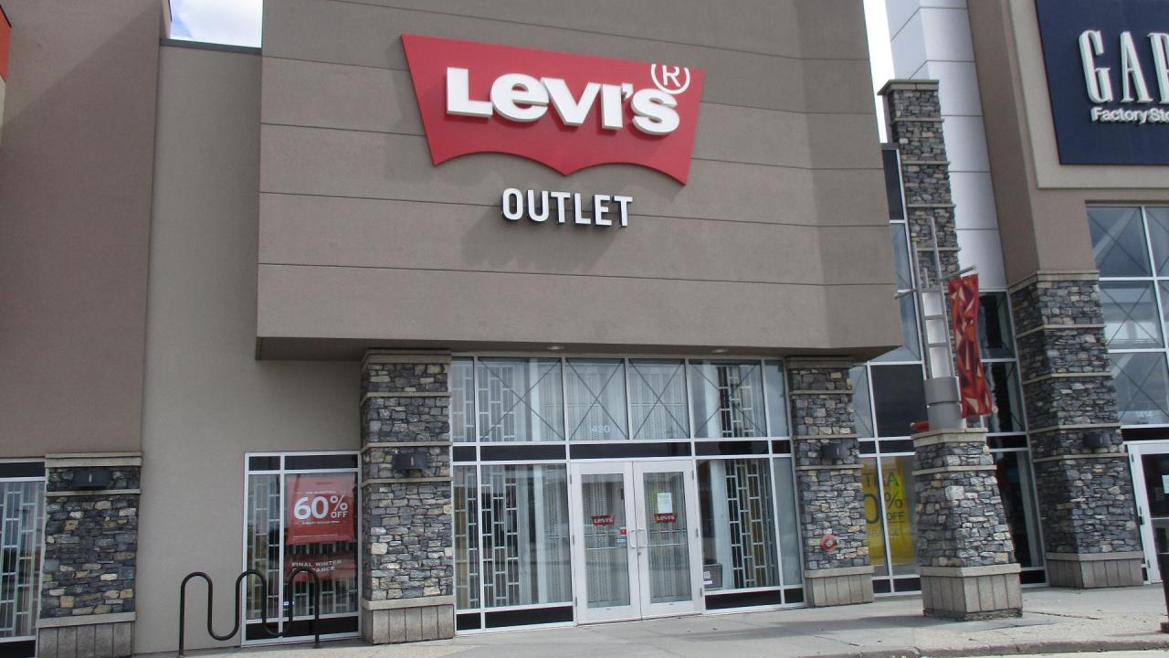 10 Fashion Brand Amerika Serikat yang Memakai Nama Pendirinya ... 10 Fashion Brand Amerika Serikat yang Memakai Nama Pendirinya ...